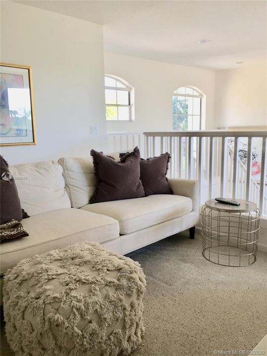 Recently Sold: $320,000 (4 beds, 3 baths, 2556 Square Feet)