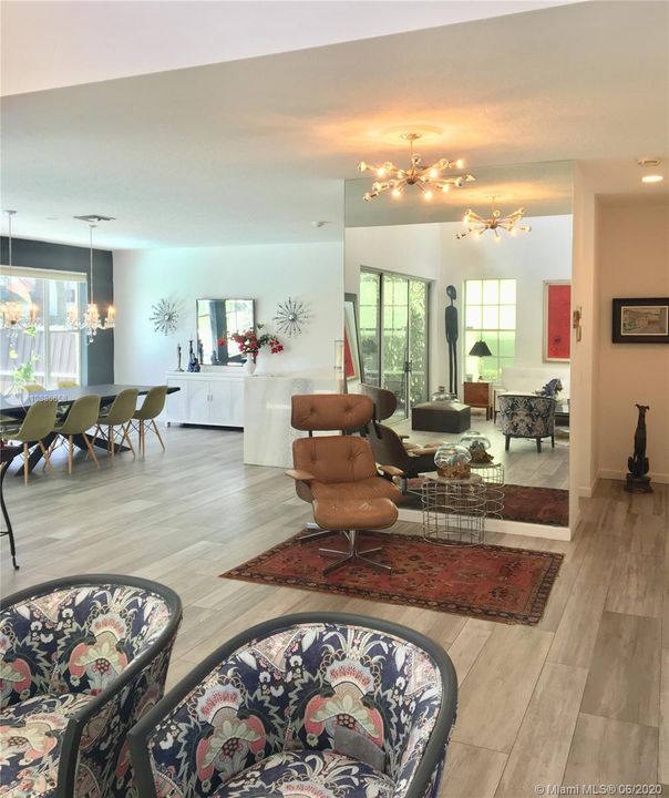 Recently Sold: $320,000 (4 beds, 3 baths, 2556 Square Feet)