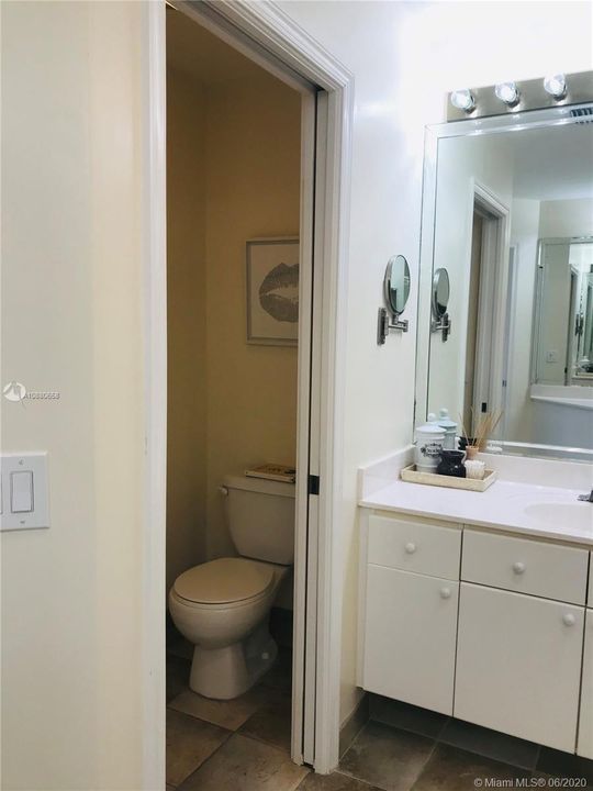 Recently Sold: $320,000 (4 beds, 3 baths, 2556 Square Feet)