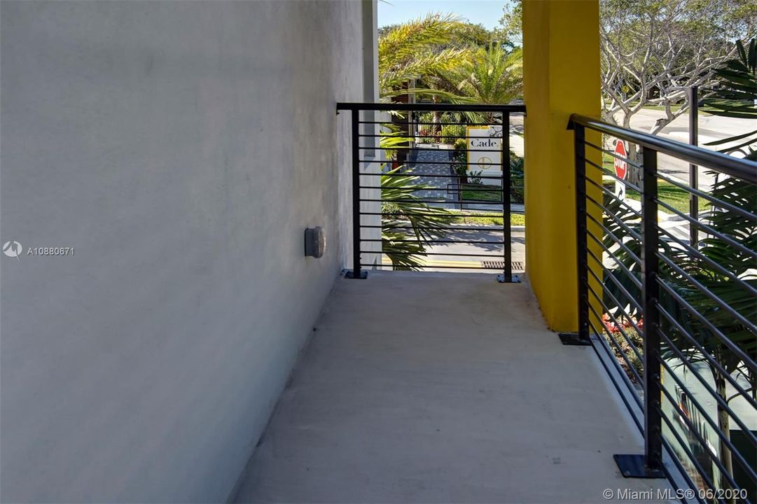 Recientemente alquilado: $2,912 (2 camas, 2 baños, 52062 Pies cuadrados)