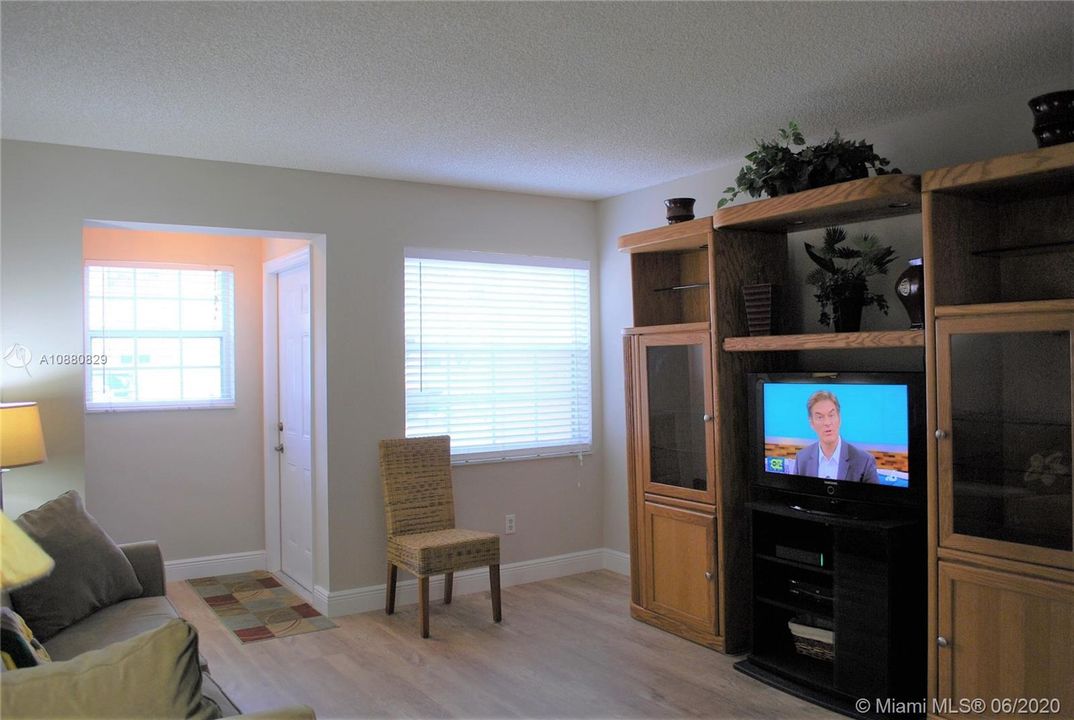 Living Room & Front Entrance