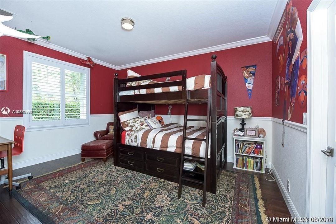 Recently Rented: $6,400 (5 beds, 3 baths, 3398 Square Feet)