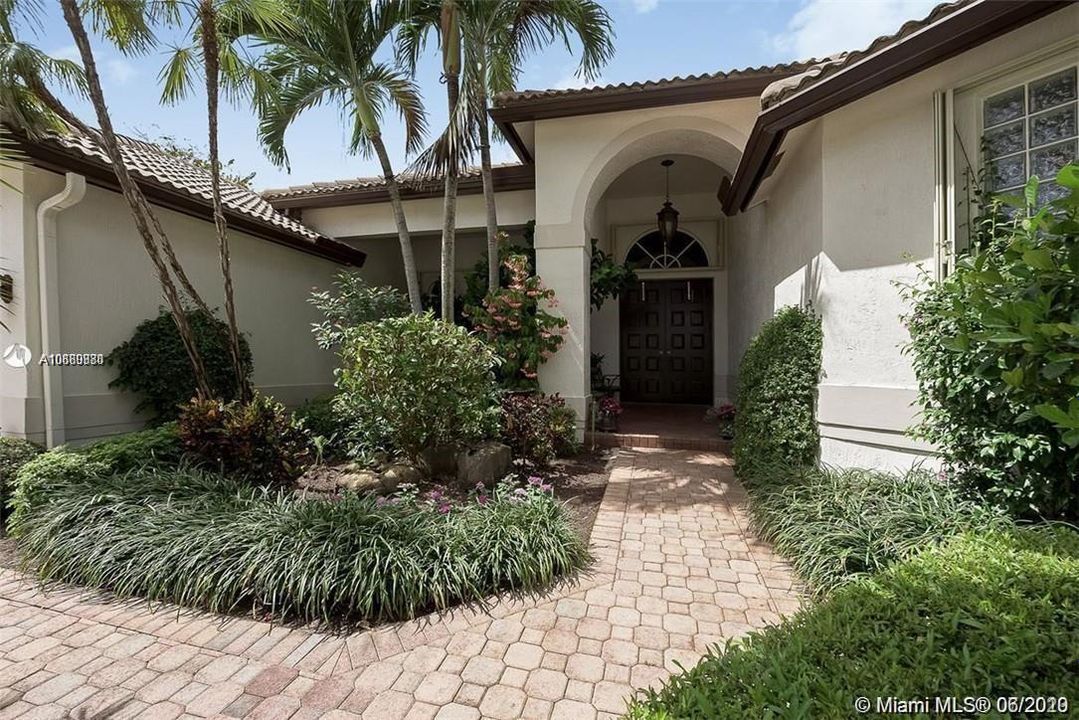 Recently Rented: $6,400 (5 beds, 3 baths, 3398 Square Feet)