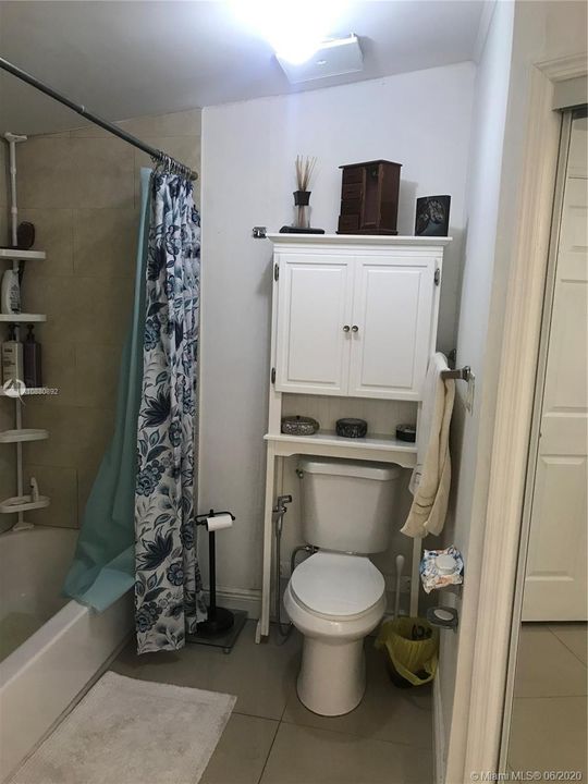 Vendido Recientemente: $165,000 (3 camas, 2 baños, 1690 Pies cuadrados)