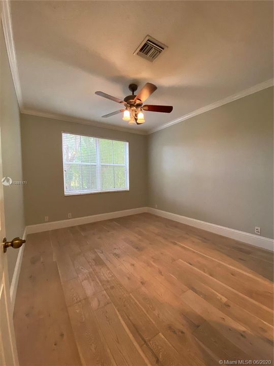 Recently Rented: $3,900 (6 beds, 4 baths, 3092 Square Feet)