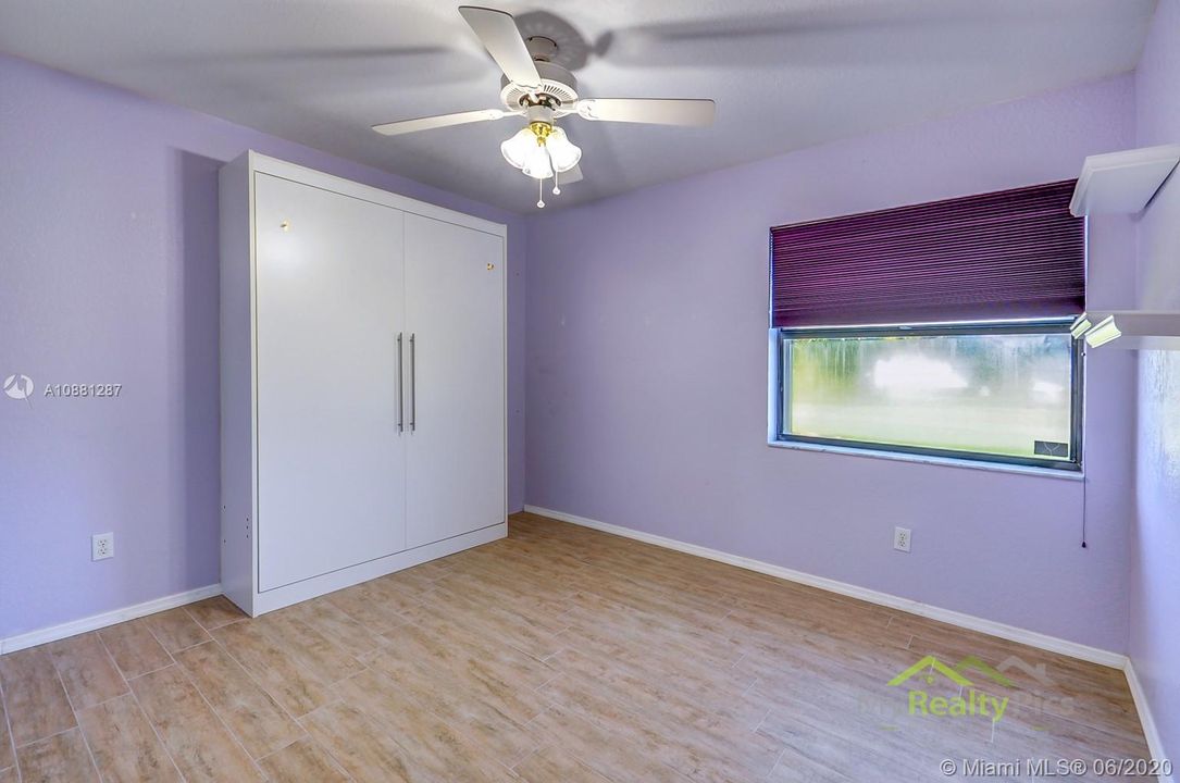 Recently Sold: $389,900 (3 beds, 2 baths, 1654 Square Feet)