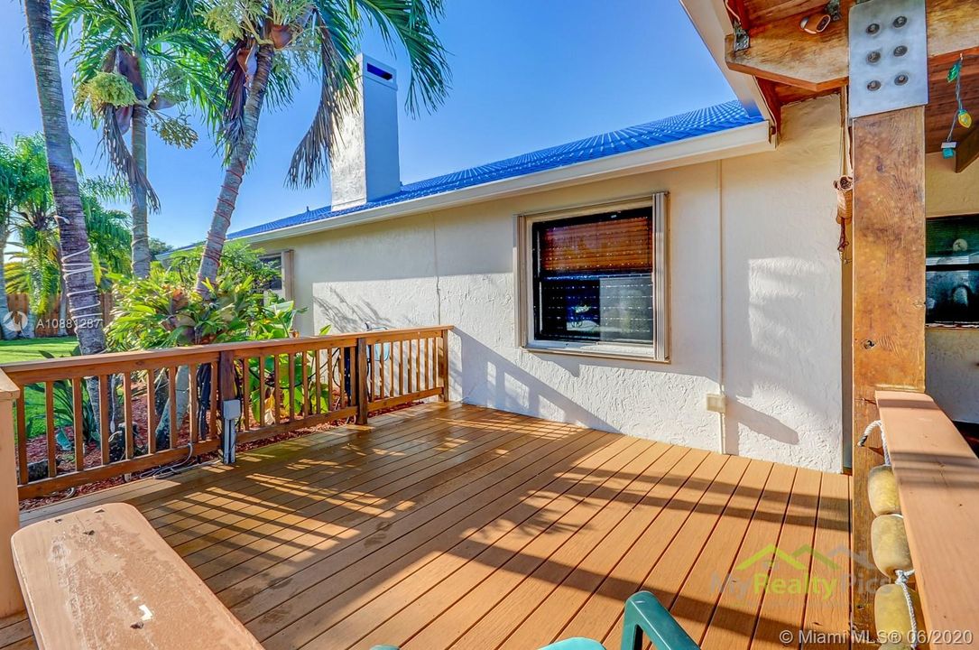 Recently Sold: $389,900 (3 beds, 2 baths, 1654 Square Feet)