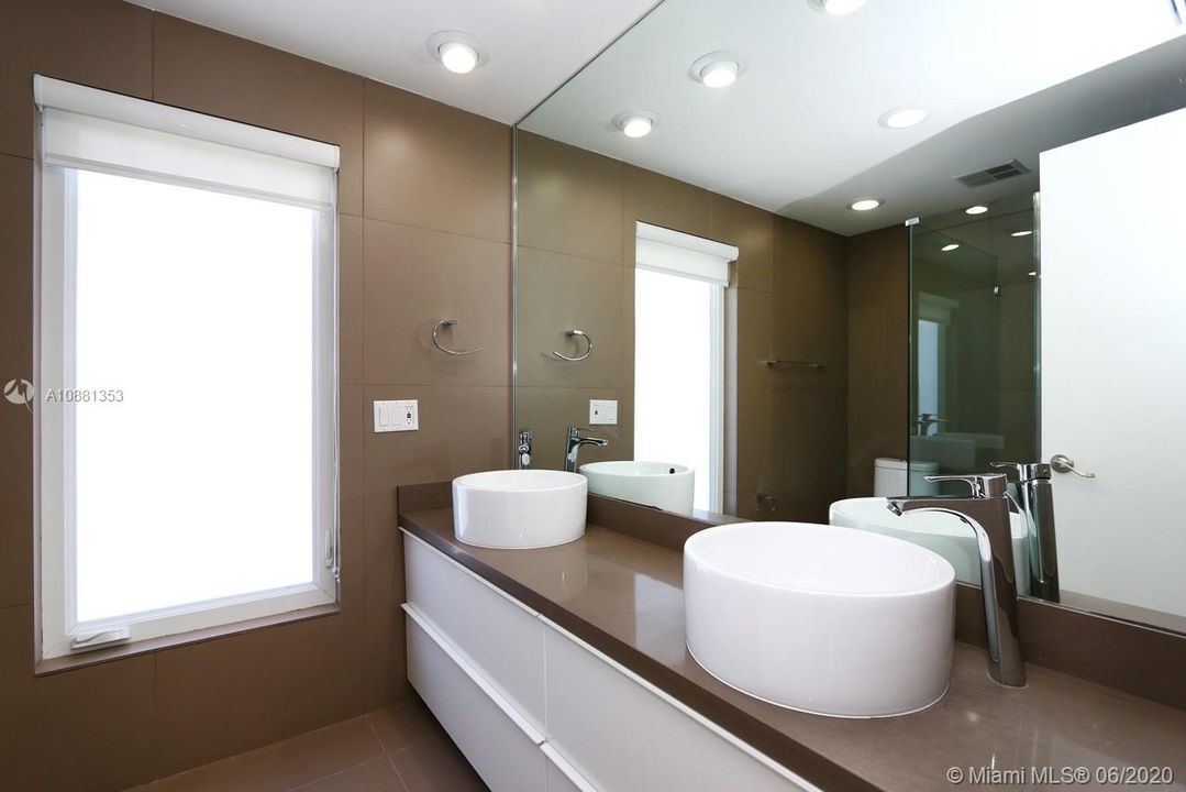 Modern Master Bathroom