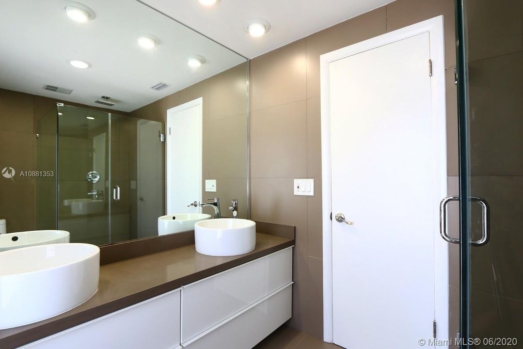 Modern Master Bath