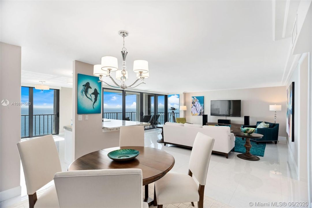 Recently Sold: $774,900 (2 beds, 2 baths, 1500 Square Feet)