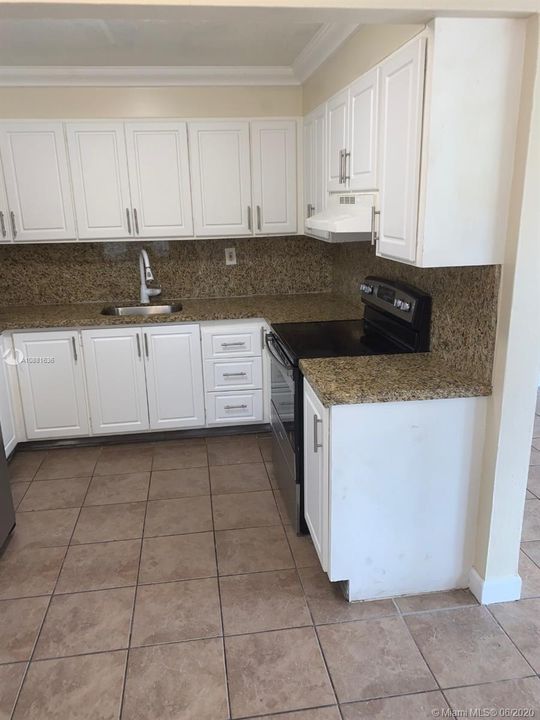 Recently Rented: $1,200 (2 beds, 1 baths, 832 Square Feet)