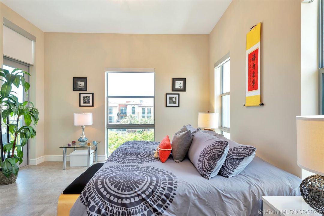 最近租的: $4,000 (3 贝兹, 2 浴室, 1500 平方英尺)