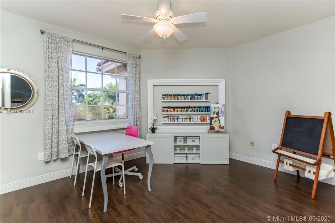 4th bedroom used as art studio