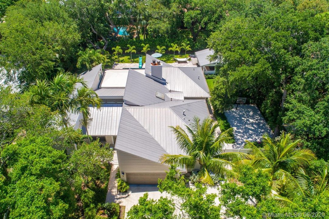 Недавно продано: $829,000 (3 спален, 3 ванн, 3394 Квадратных фут)