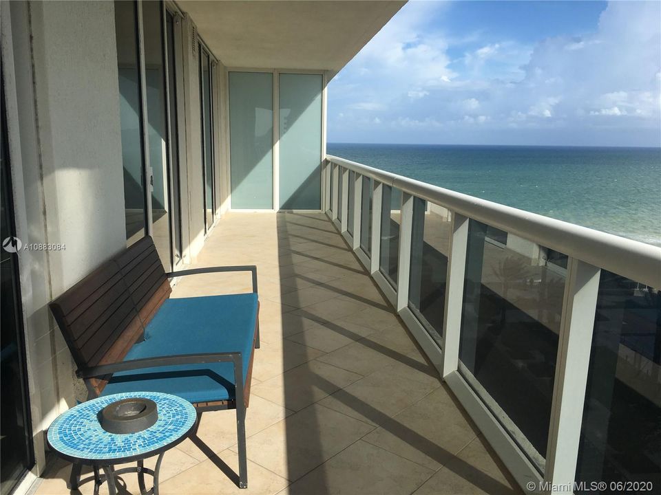 Vendido Recientemente: $720,000 (2 camas, 2 baños, 1458 Pies cuadrados)