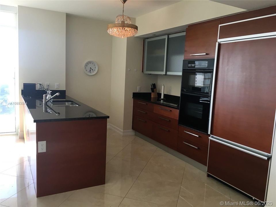Vendido Recientemente: $720,000 (2 camas, 2 baños, 1458 Pies cuadrados)