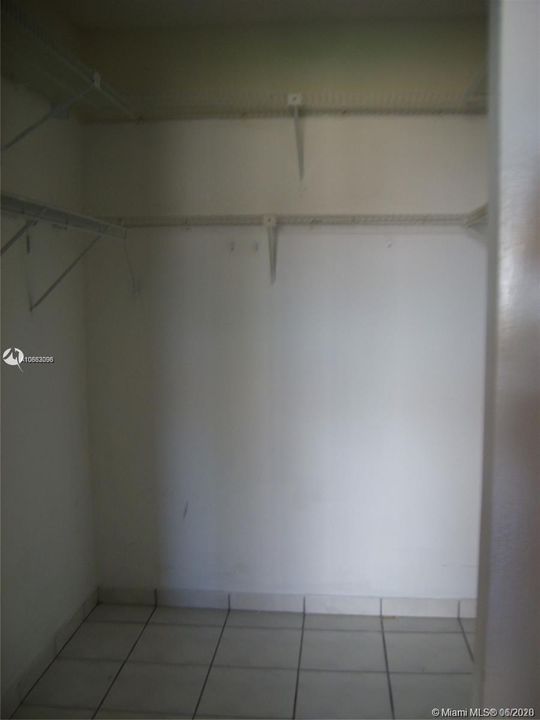 Recientemente alquilado: $2,300 (3 camas, 2 baños, 1543 Pies cuadrados)