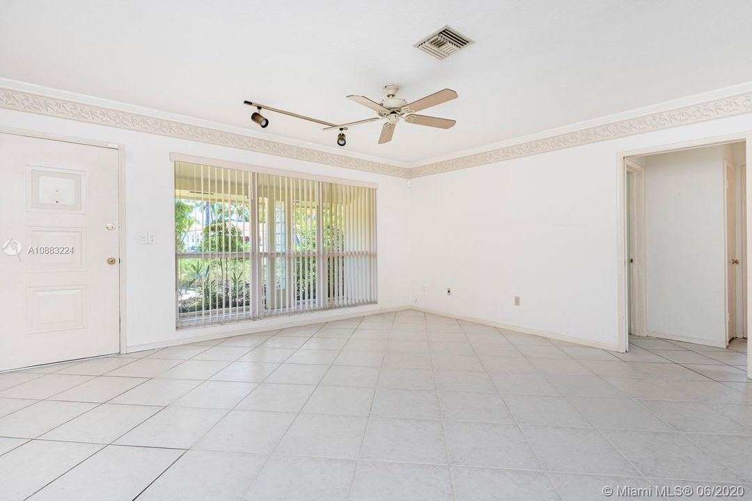 Recently Sold: $529,999 (3 beds, 2 baths, 1892 Square Feet)