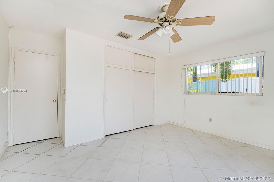 Recently Sold: $529,999 (3 beds, 2 baths, 1892 Square Feet)