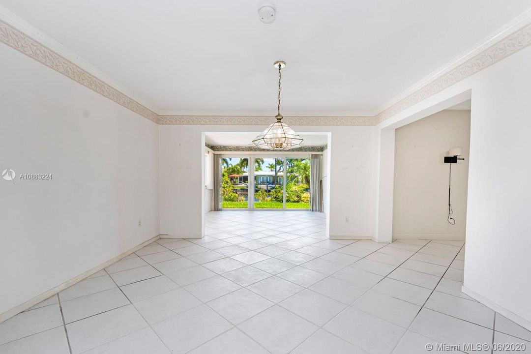 Recently Sold: $529,999 (3 beds, 2 baths, 1892 Square Feet)