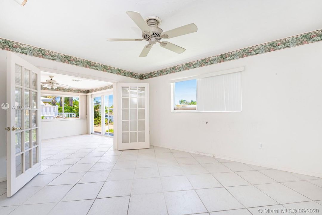 Recently Sold: $529,999 (3 beds, 2 baths, 1892 Square Feet)