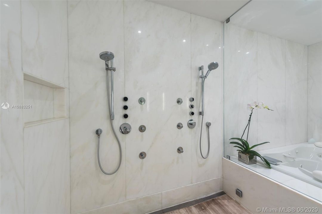Недавно продано: $3,195,000 (4 спален, 4 ванн, 3988 Квадратных фут)