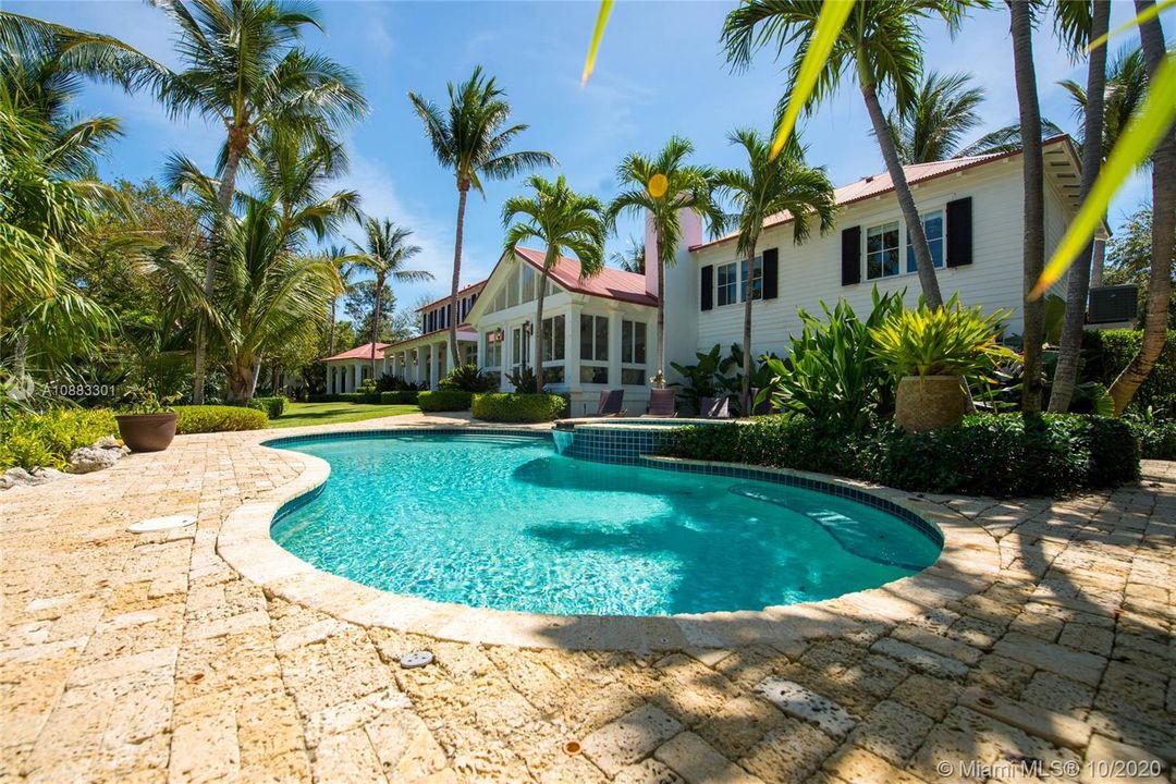 Recently Sold: $13,900,000 (7 beds, 7 baths, 6616 Square Feet)