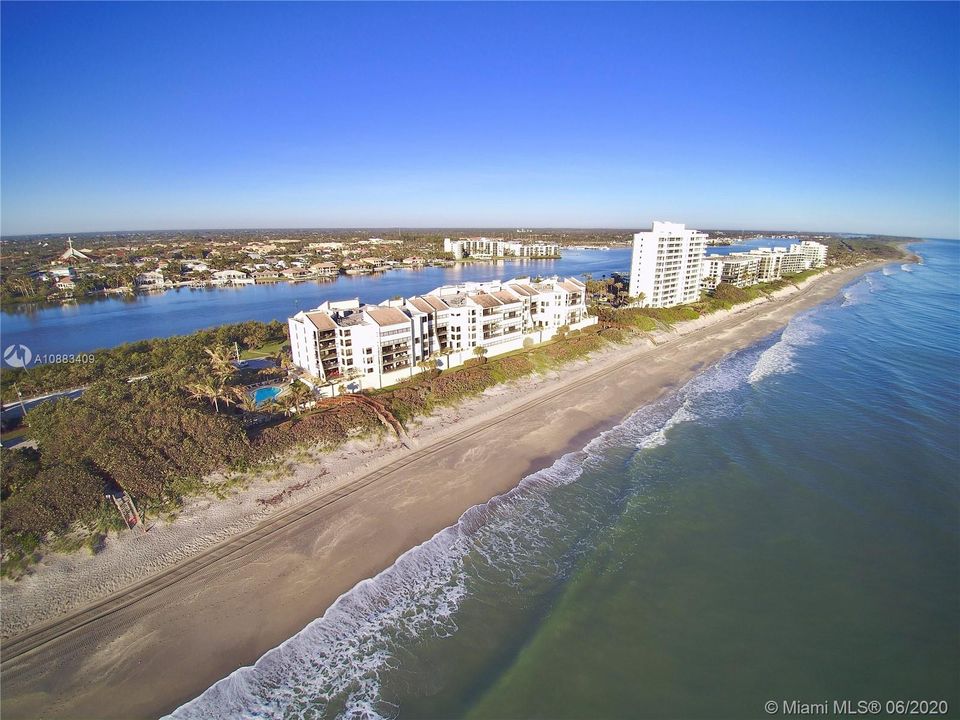 Recently Sold: $995,000 (2 beds, 2 baths, 2010 Square Feet)