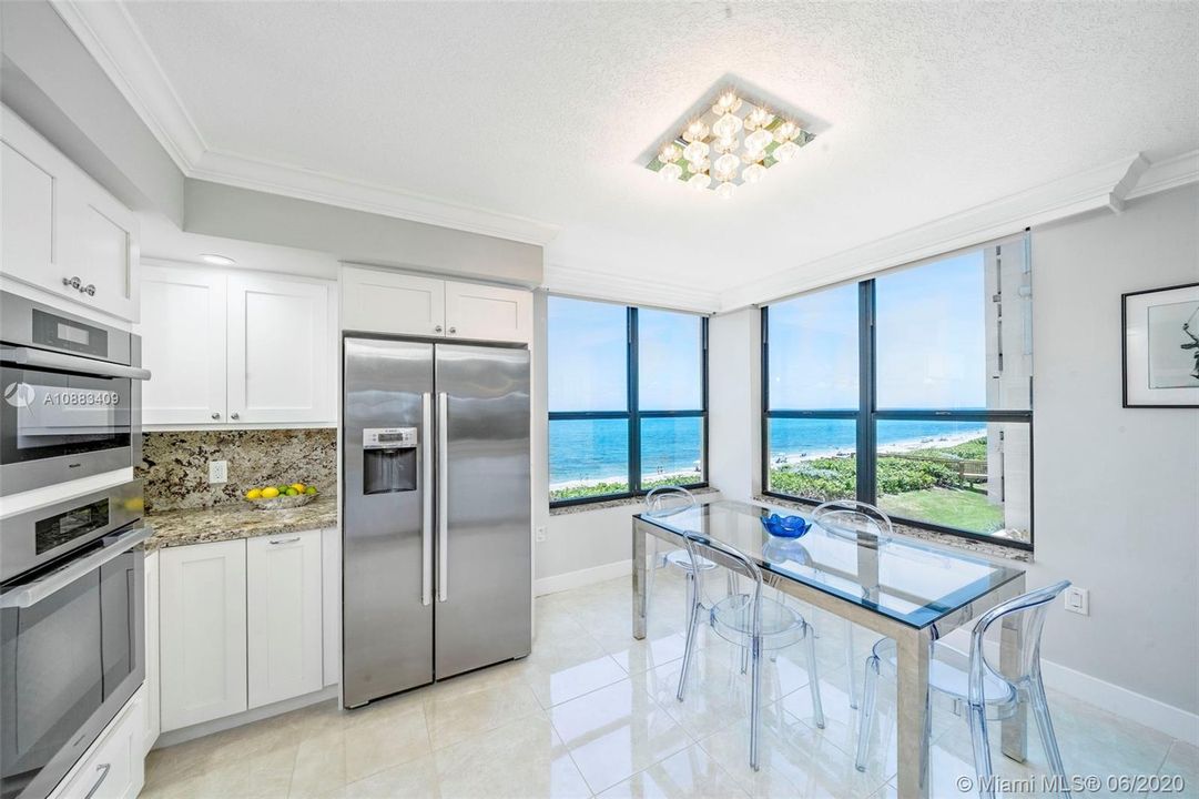 Recently Sold: $995,000 (2 beds, 2 baths, 2010 Square Feet)