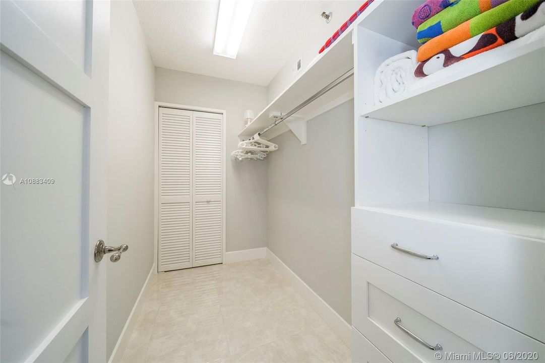 Recently Sold: $995,000 (2 beds, 2 baths, 2010 Square Feet)