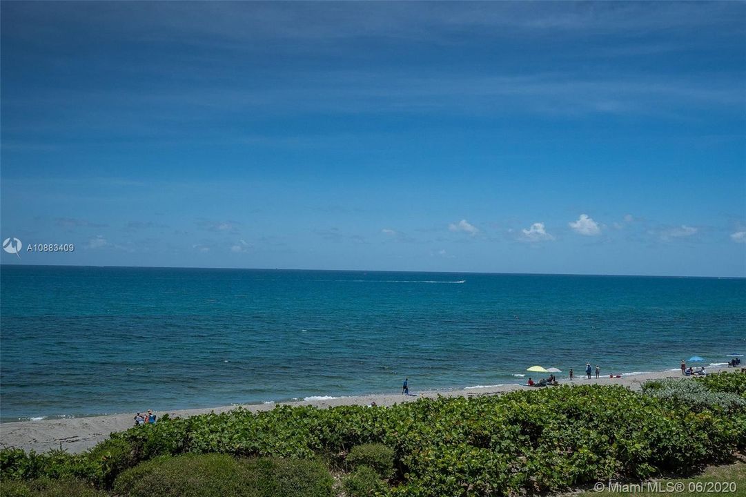 Recently Sold: $995,000 (2 beds, 2 baths, 2010 Square Feet)