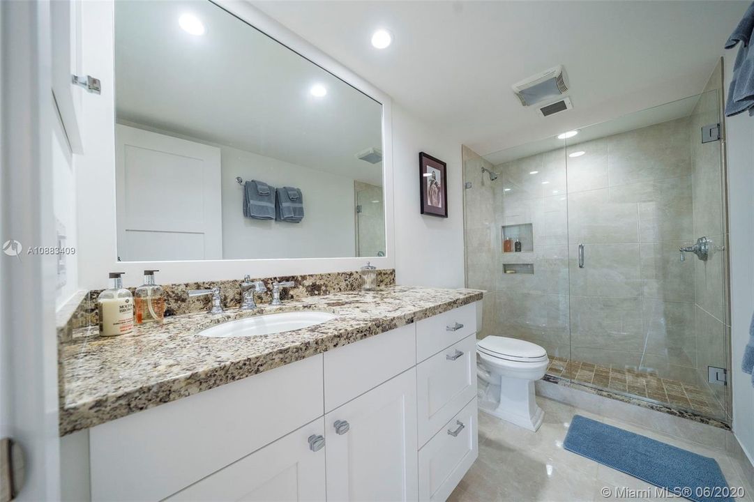 Recently Sold: $995,000 (2 beds, 2 baths, 2010 Square Feet)
