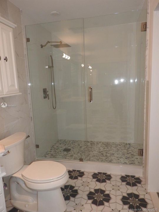 Recientemente alquilado: $3,800 (5 camas, 3 baños, 2211 Pies cuadrados)