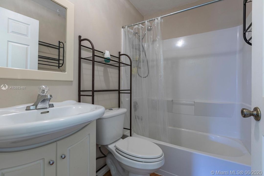 Недавно продано: $245,000 (3 спален, 2 ванн, 0 Квадратных фут)