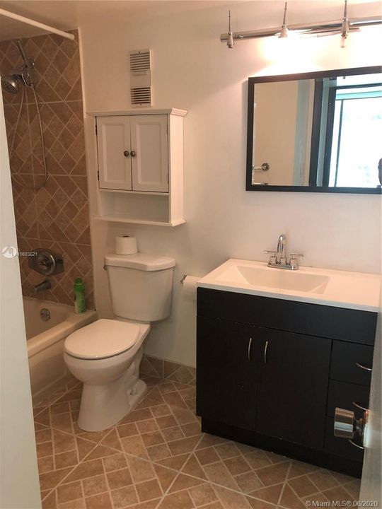 Recently Sold: $99,000 (1 beds, 1 baths, 780 Square Feet)