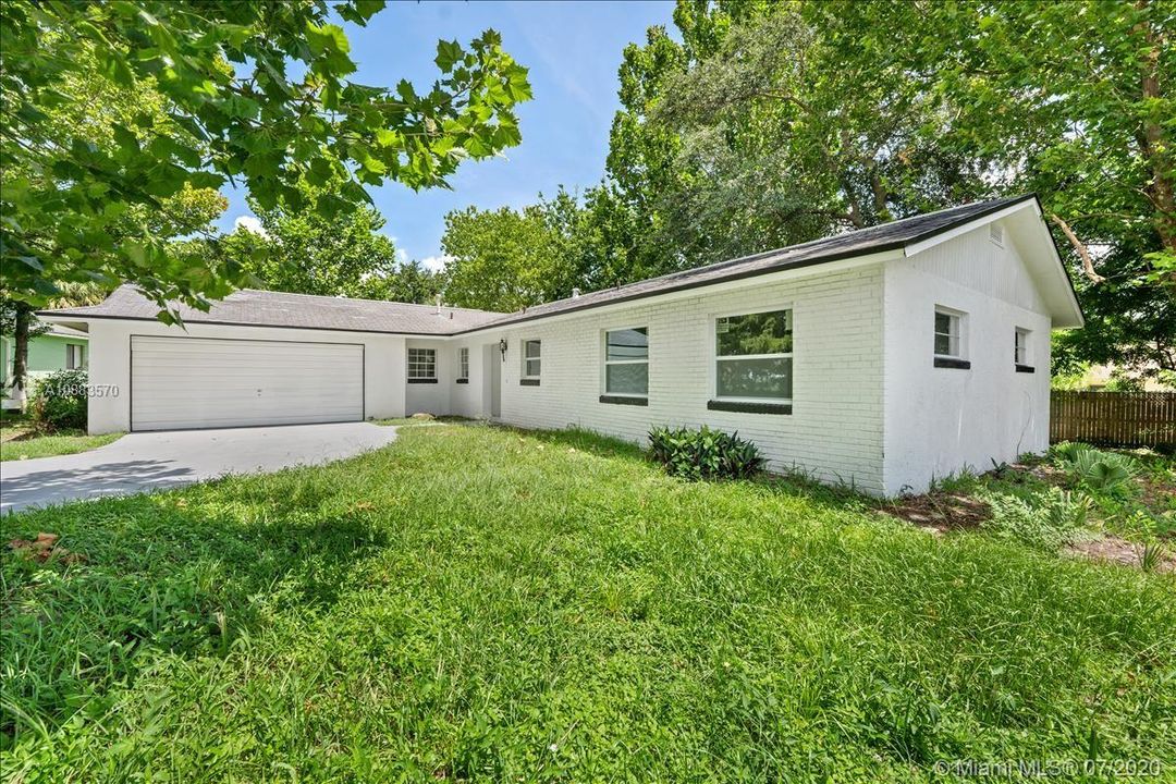 Recently Sold: $205,000 (4 beds, 2 baths, 1526 Square Feet)