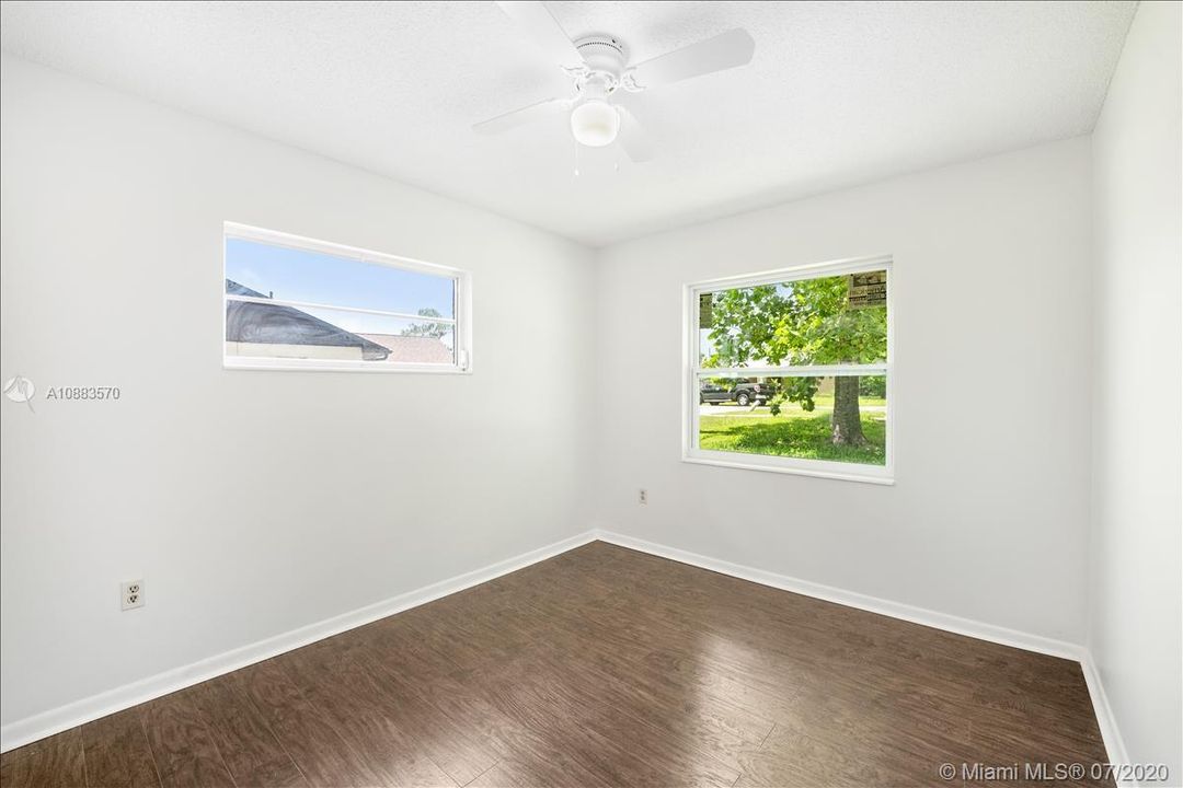 Recently Sold: $205,000 (4 beds, 2 baths, 1526 Square Feet)