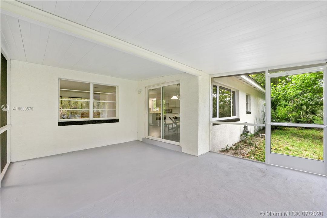 Recently Sold: $205,000 (4 beds, 2 baths, 1526 Square Feet)