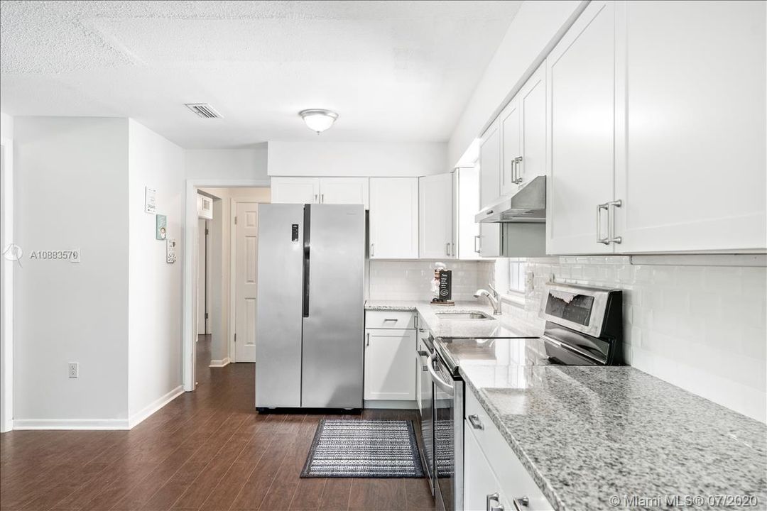 Recently Sold: $205,000 (4 beds, 2 baths, 1526 Square Feet)