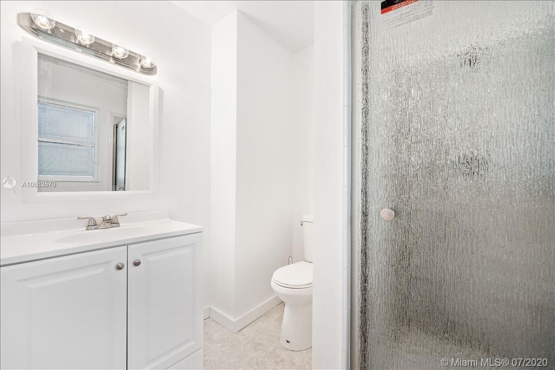 Recently Sold: $205,000 (4 beds, 2 baths, 1526 Square Feet)