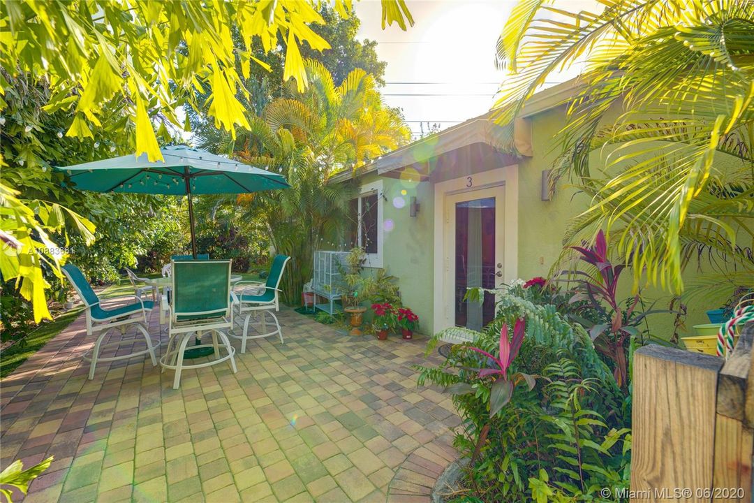 Vendido Recientemente: $495,000 (3 camas, 2 baños, 1156 Pies cuadrados)