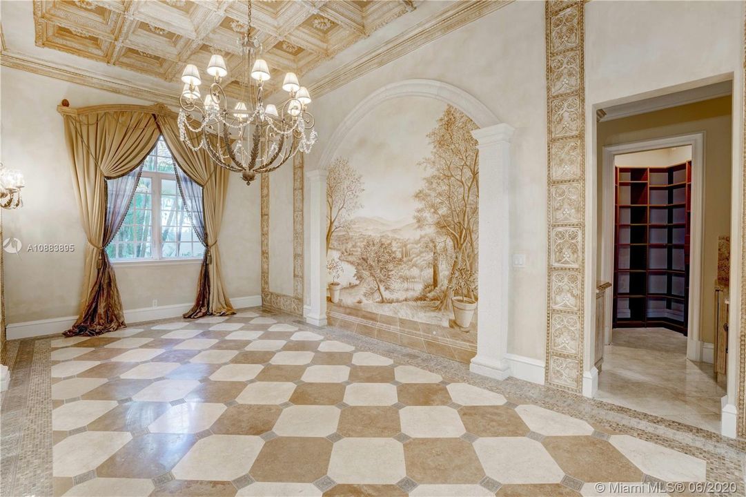 Недавно продано: $3,595,000 (5 спален, 5 ванн, 7476 Квадратных фут)