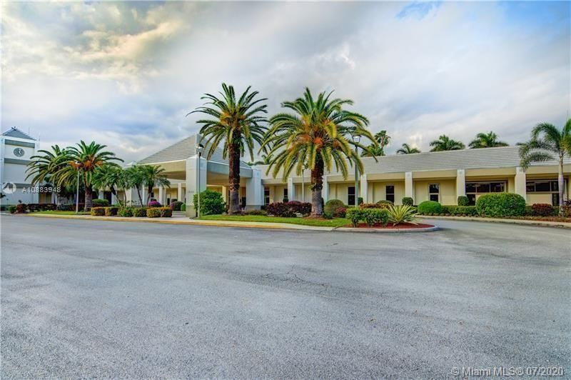 WYNMOOR MAIN CLUBHOUSE