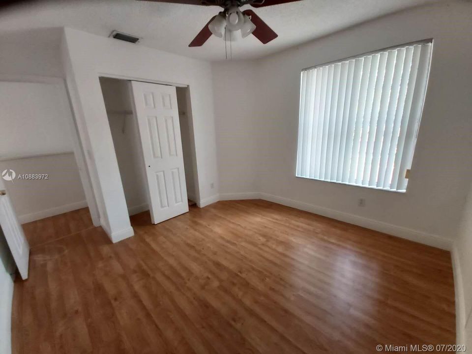 Недавно арендовано: $2,780 (4 спален, 2 ванн, 1999 Квадратных фут)