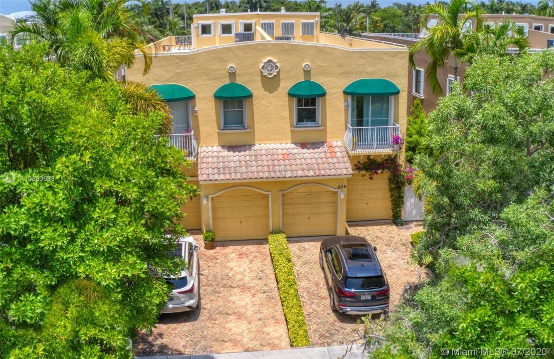 Недавно продано: $649,000 (3 спален, 3 ванн, 2921 Квадратных фут)