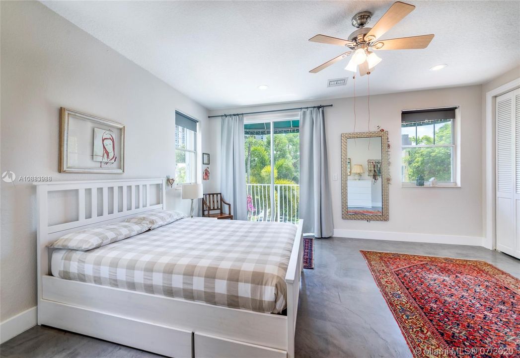 Недавно продано: $649,000 (3 спален, 3 ванн, 2921 Квадратных фут)