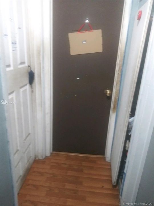 Recently Sold: $150,000 (2 beds, 1 baths, 880 Square Feet)