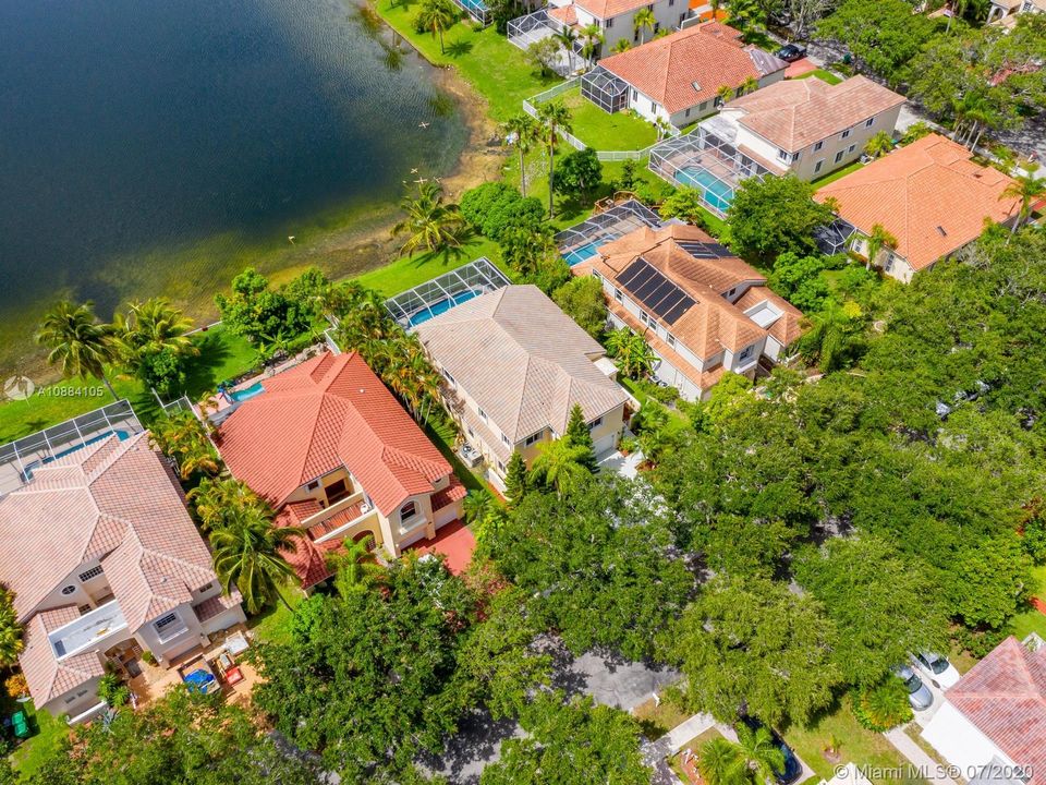 Недавно продано: $609,000 (5 спален, 3 ванн, 3279 Квадратных фут)