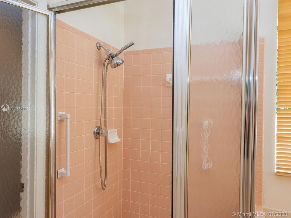 Недавно продано: $609,000 (5 спален, 3 ванн, 3279 Квадратных фут)