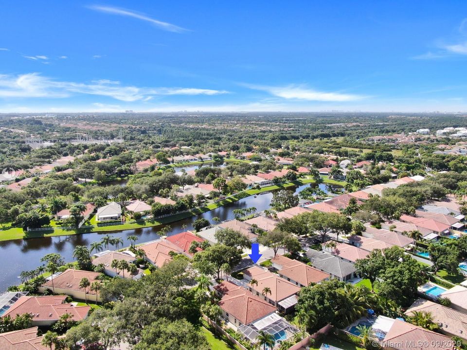 Недавно продано: $474,900 (3 спален, 2 ванн, 1975 Квадратных фут)